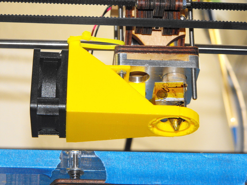 容易打印的40mmUltimaker风扇导流管